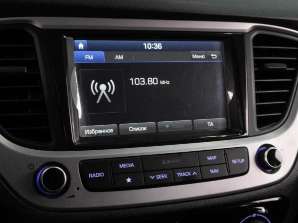 Hyundai Solaris II с пробегом 2018 года, цена 1 349 000 рублей, 155199 км, седан, Автокод Объявления