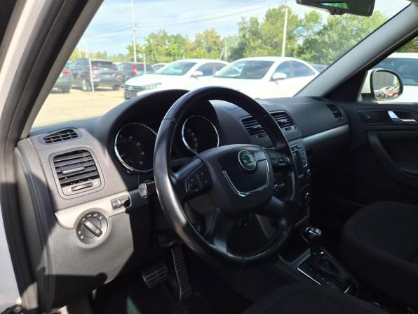 Skoda Yeti I с пробегом 2013 года, цена 957 000 рублей, 202977 км, внедорожник, Автокод Объявления
