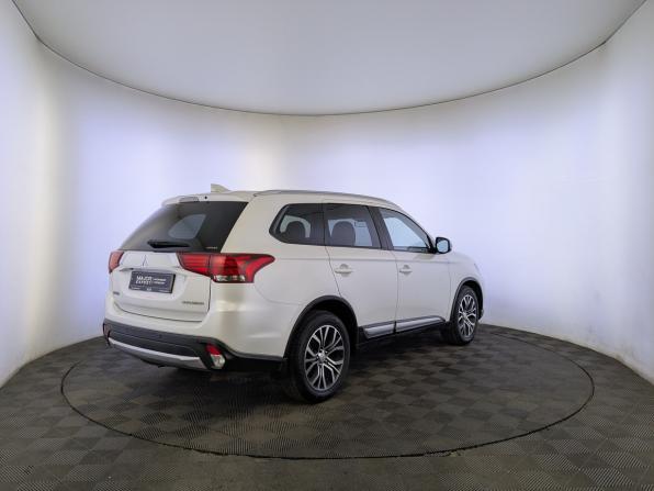 Mitsubishi Outlander III Рестайлинг 2 с пробегом 2018 года, цена 1 900 000 рублей, 213152 км, внедорожник, Автокод Объявления