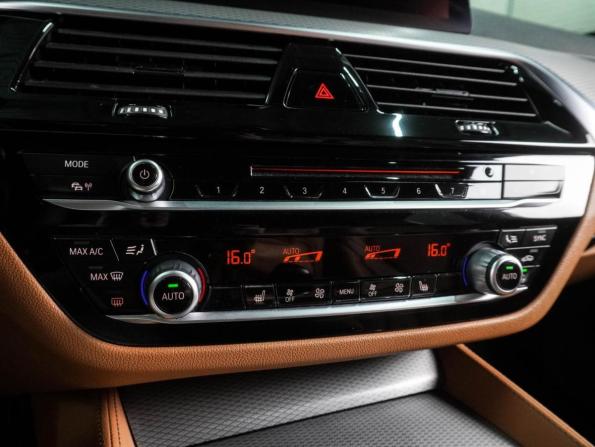 BMW 5 серии VII (G30/G31/G38) с пробегом 2018 года, цена 3 525 000 рублей, 111097 км, седан, Автокод Объявления