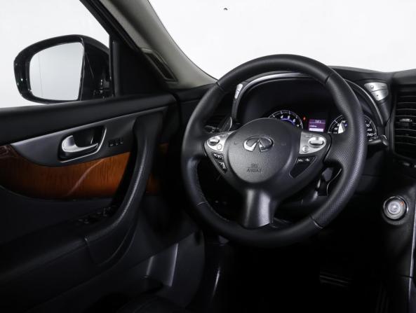 Infiniti QX70 с пробегом 2017 года, цена 2 390 000 рублей, 125600 км, внедорожник, Автокод Объявления