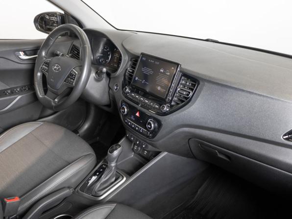 Hyundai Solaris II Рестайлинг с пробегом 2022 года, цена 1 836 000 рублей, 57504 км, седан, Автокод Объявления