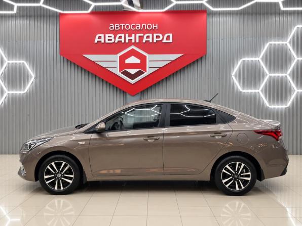 Hyundai Solaris II с пробегом 2018 года, цена 1 225 000 рублей, 115100 км, седан, Автокод Объявления