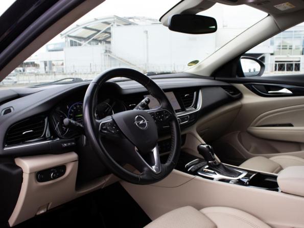 Opel Insignia II с пробегом 2018 года, цена 1 798 000 рублей, 191257 км, универсал, Автокод Объявления
