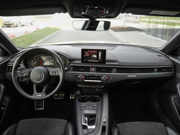 Audi A4 V (B9) с пробегом 2018 года, цена 2 749 000 рублей, 164815 км, седан, Автокод Объявления
