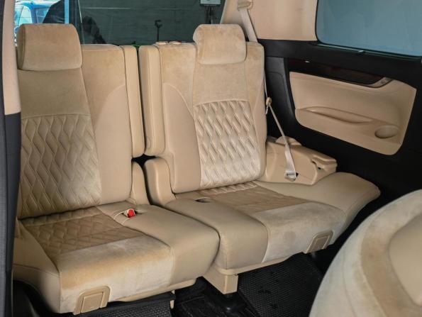 Toyota Vellfire II с пробегом 2017 года, цена 3 649 000 рублей, 196308 км, минивэн, Автокод Объявления