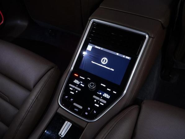 Porsche Panamera II с пробегом 2018 года, цена 7 649 977 рублей, 61900 км, лифтбек, Автокод Объявления