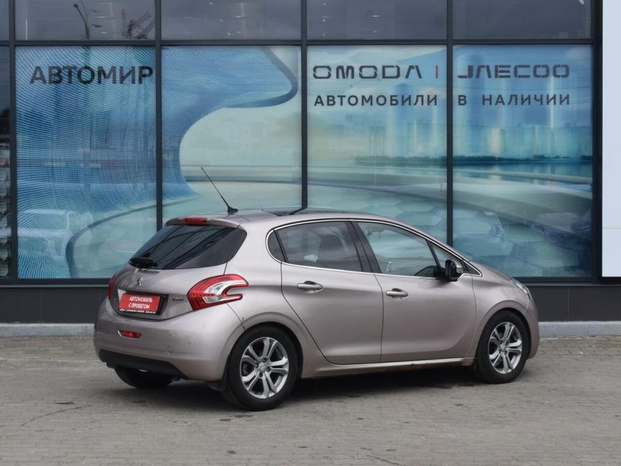 Peugeot 208 I Архангельск  - изображение 5