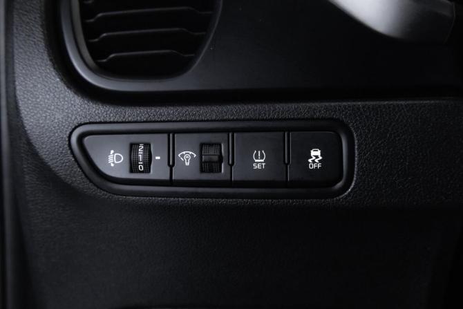 Kia Rio IV Рестайлинг с пробегом 2021 года, цена 1 549 900 рублей, 62904 км, седан, Автокод Объявления