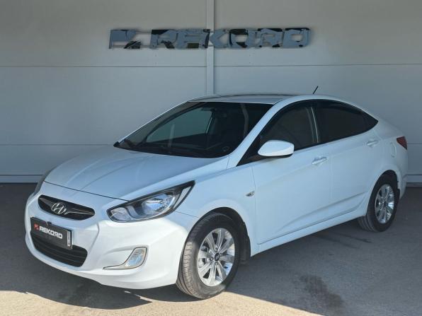 Hyundai Solaris I с пробегом 2012 года, цена 769 000 рублей, 142743 км, седан, Автокод Объявления