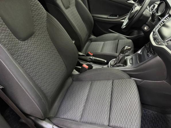 Opel Astra K с пробегом 2018 года, цена 952 700 рублей, 197000 км, хэтчбек, Автокод Объявления