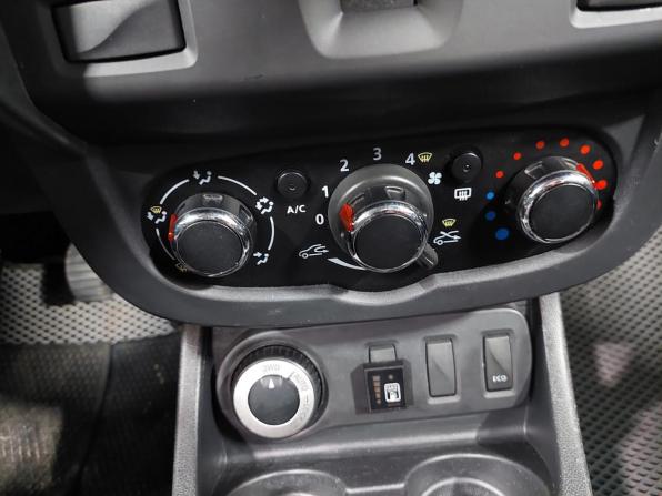 Renault Duster I Рестайлинг с пробегом 2019 года, цена 1 280 000 рублей, 136000 км, внедорожник, Автокод Объявления