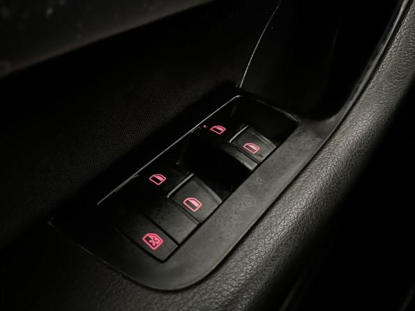Audi A6 III (C6) Рестайлинг с пробегом 2009 года, цена 949 900 рублей, 306000 км, универсал, Автокод Объявления
