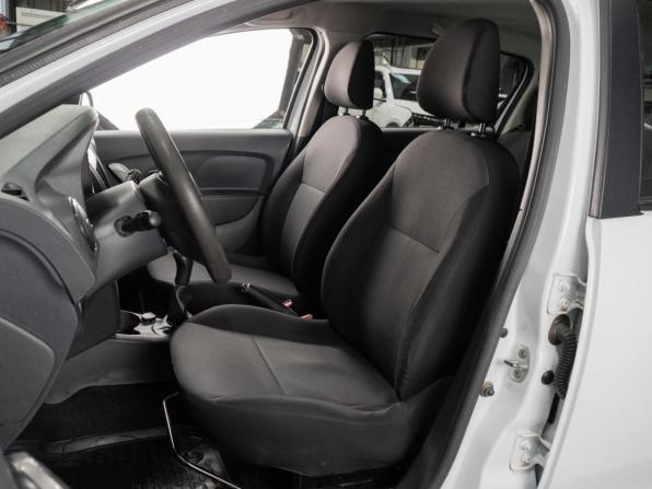 Renault Sandero II с пробегом 2017 года, цена 749 000 рублей, 137185 км, хэтчбек, Автокод Объявления