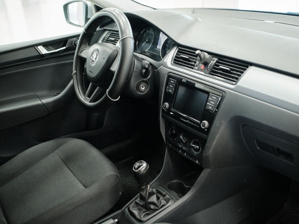 Skoda Rapid I с пробегом 2017 года, цена 984 000 рублей, 171041 км, лифтбек, Автокод Объявления