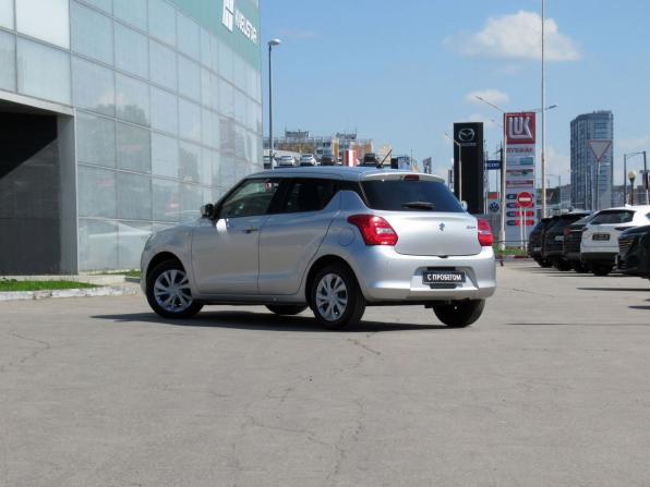 Suzuki Swift V с пробегом 2021 года, цена 1 320 000 рублей, 25532 км, хэтчбек, Автокод Объявления