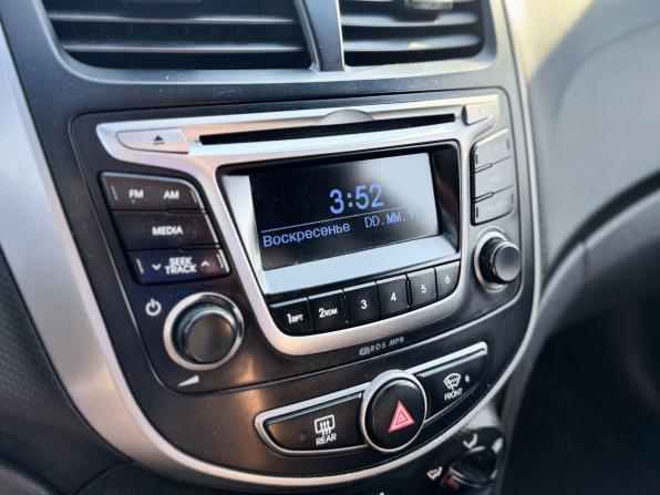 Hyundai Solaris I Рестайлинг с пробегом 2016 года, цена 899 000 рублей, 176089 км, седан, Автокод Объявления