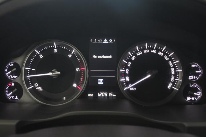 Toyota Land Cruiser 200 Series Рестайлинг 2 с пробегом 2016 года, цена 6 388 000 рублей, 121000 км, внедорожник, Автокод Объявления