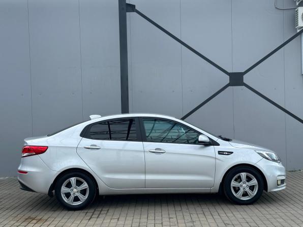 Kia Rio III Рестайлинг с пробегом 2017 года, цена 1 250 000 рублей, 75659 км, седан, Автокод Объявления