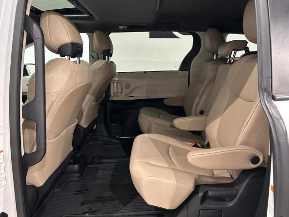 Toyota Sienna IV с пробегом 2021 года, цена 4 999 000 рублей, 76257 км, минивэн, Автокод Объявления