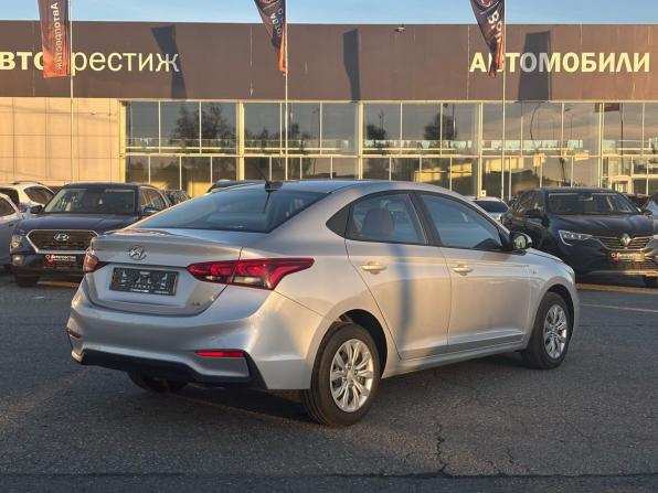 Hyundai Solaris II с пробегом 2019 года, цена 1 385 000 рублей, 70500 км, седан, Автокод Объявления