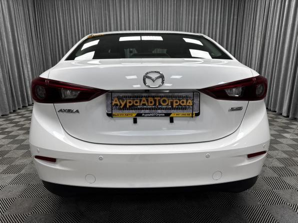 Mazda Axela III Рестайлинг с пробегом 2017 года, цена 1 570 000 рублей, 95146 км, седан, Автокод Объявления