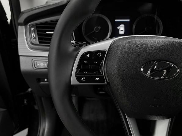 Hyundai Sonata VII (LF) Рестайлинг с пробегом 2018 года, цена 1 595 000 рублей, 149930 км, седан, Автокод Объявления