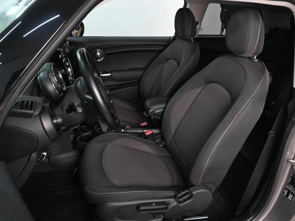 Mini Hatch III (F55/F56) с пробегом 2017 года, цена 2 179 000 рублей, 52962 км, хэтчбек, Автокод Объявления
