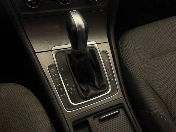 Volkswagen Golf VII с пробегом 2013 года, цена 1 025 000 рублей, 275361 км, хэтчбек, Автокод Объявления