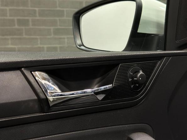 Skoda Rapid I Рестайлинг с пробегом 2019 года, цена 1 180 000 рублей, 179926 км, лифтбек, Автокод Объявления