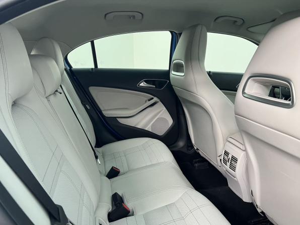Mercedes-Benz A-Класс III (W176) с пробегом 2015 года, цена 1 450 000 рублей, 112400 км, хэтчбек, Автокод Объявления