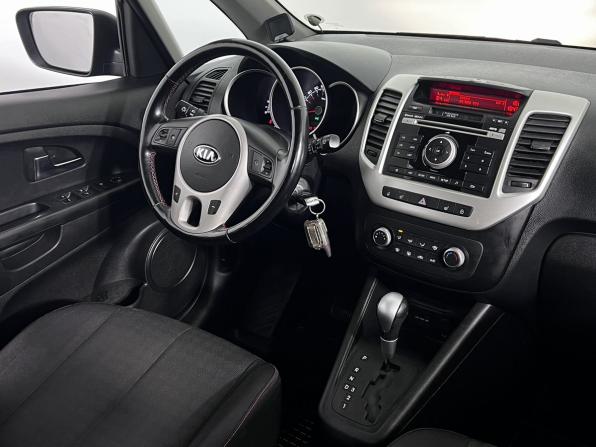 Kia Venga I Рестайлинг с пробегом 2015 года, цена 1 230 000 рублей, 197000 км, компактвэн, Автокод Объявления