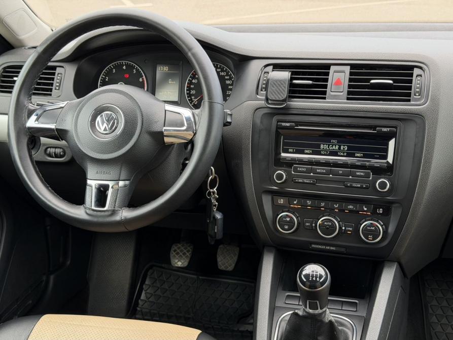 Volkswagen Jetta VI Казань  - изображение 14
