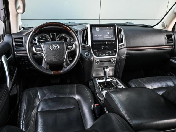 Toyota Land Cruiser 200 Series Рестайлинг 2 с пробегом 2015 года, цена 4 984 000 рублей, 190697 км, внедорожник, Автокод Объявления