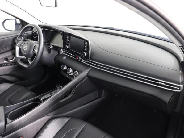 Hyundai Elantra VII (CN7) Рестайлинг с пробегом 2023 года, цена 2 050 000 рублей, 50096 км, седан, Автокод Объявления