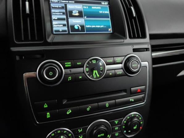 Land Rover Freelander II Рестайлинг 2 с пробегом 2014 года, цена 1 299 000 рублей, 203816 км, внедорожник, Автокод Объявления