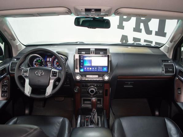 Toyota Land Cruiser Prado 150 Series Рестайлинг 1 с пробегом 2015 года, цена 3 699 000 рублей, 252751 км, внедорожник, Автокод Объявления