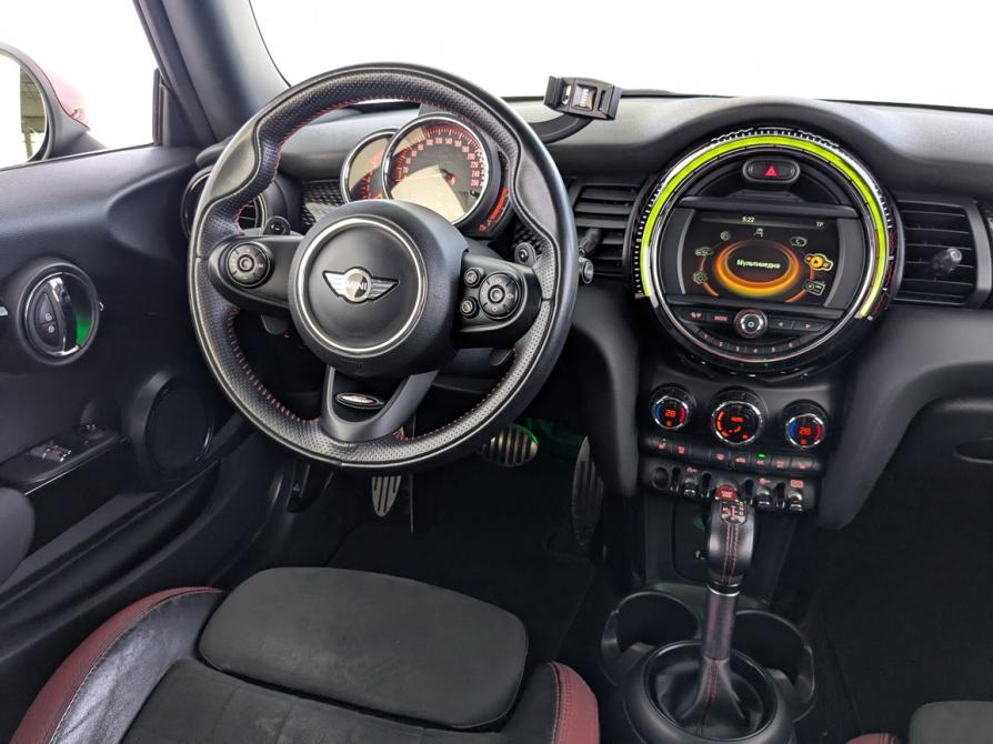 Mini Hatch III (F55/F56) Москва  - изображение 24