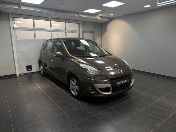Renault Scenic III с пробегом 2010 года, цена 745 000 рублей, 206780 км, компактвэн, Автокод Объявления