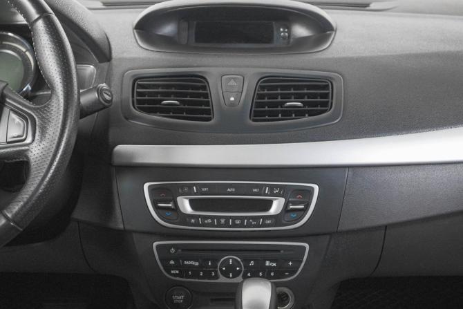 Renault Fluence I с пробегом 2012 года, цена 689 000 рублей, 185200 км, седан, Автокод Объявления