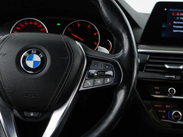 BMW 5 серии VII (G30/G31/G38) с пробегом 2019 года, цена 2 155 444 рубля, 314464 км, седан, Автокод Объявления