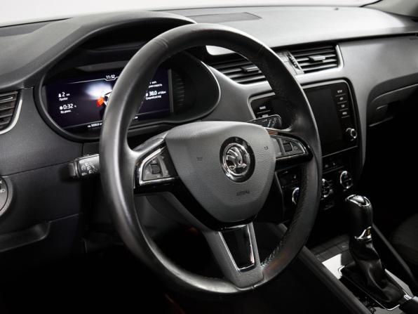 Skoda Octavia III (A7) Рестайлинг с пробегом 2020 года, цена 2 710 000 рублей, 51941 км, лифтбек, Автокод Объявления