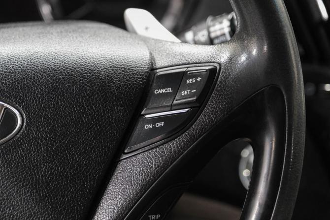 Hyundai Sonata VI (YF) с пробегом 2011 года, цена 1 199 000 рублей, 288000 км, седан, Автокод Объявления