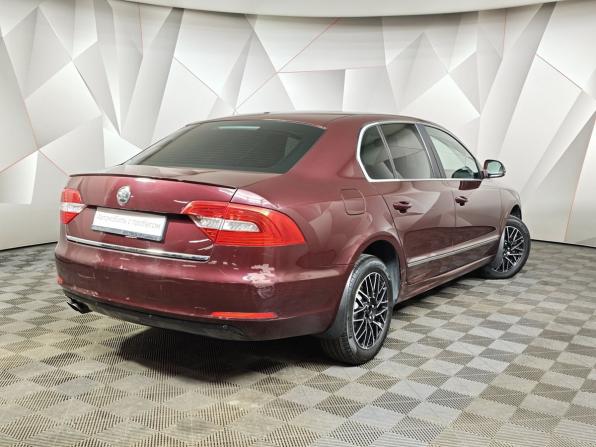 Skoda Superb II Рестайлинг с пробегом 2014 года, цена 915 000 рублей, 289748 км, лифтбек, Автокод Объявления