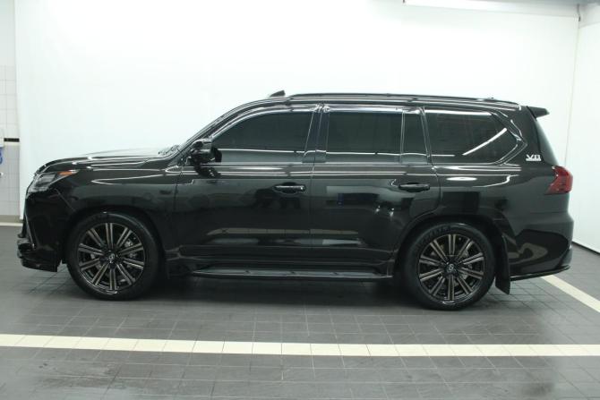 Lexus LX III Рестайлинг 2 с пробегом 2021 года, цена 11 990 000 рублей, 111339 км, внедорожник, Автокод Объявления