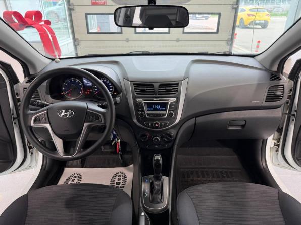 Hyundai Solaris I Рестайлинг с пробегом 2015 года, цена 1 096 000 рублей, 93800 км, хэтчбек, Автокод Объявления