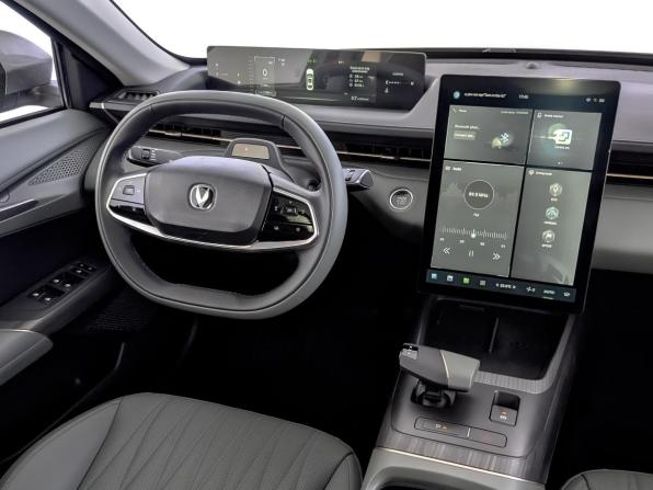 Changan Lamore с пробегом 2023 года, цена 1 970 000 рублей, 21400 км, седан, Автокод Объявления