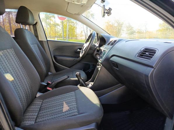 Volkswagen Polo V Рестайлинг с пробегом 2019 года, цена 1 169 000 рублей, 98548 км, седан, Автокод Объявления