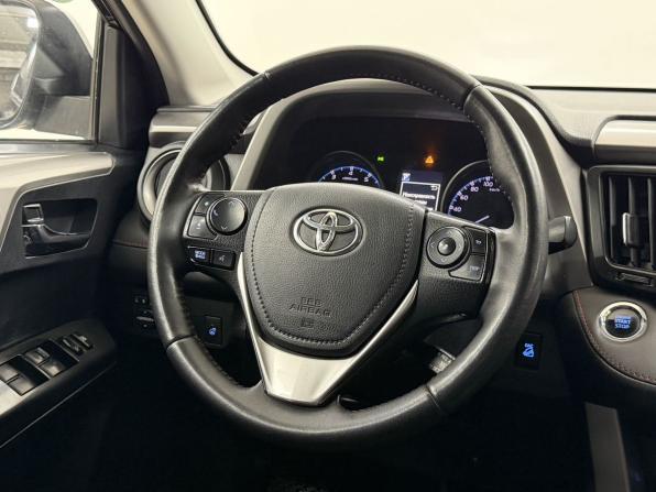 Toyota RAV4 IV (XA40) Рестайлинг с пробегом 2018 года, цена 2 149 000 рублей, 179300 км, внедорожник, Автокод Объявления