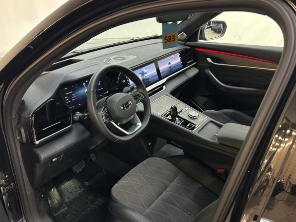 Geely Monjaro I с пробегом 2025 года, цена 3 950 000 рублей, 1522 км, внедорожник, Автокод Объявления